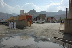 LAĞIM SUYU DOLU ÇUKURLAR KAPATILDI