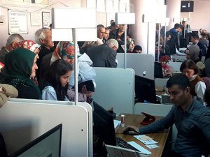 Nüfus ve Vatandaşlık Müdürlüğünde yıl sonu yoğunluğu