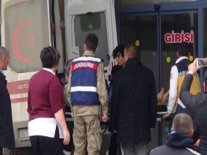 Askeri araç devrildi: 1 şehit, 5 yaralı