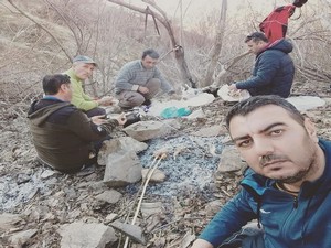 Oryentan mezrası mağarası ile güneşli bir gün