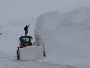 Kar kalınlığı 5 metreyi geçti