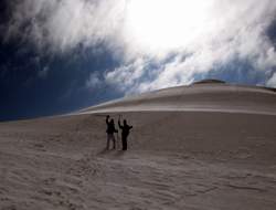 Hakkari’li dağcılar Ağrı dağına zirve yaptı.