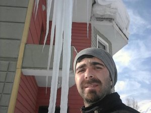 Buzların oluştuğu ev görsel şölene dönüştü