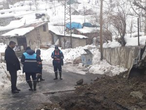 Dondurucu soğukta su arızası giderme çalışması