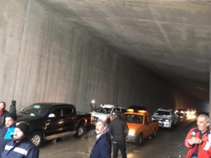 Çığ tünele onlarca yolcunun hayatını kurtardı