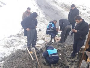 Hakkari’deki su arızası onarım çalışmaları sürüyor