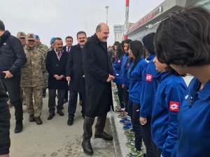 Bakan Soylu Yüksekova’da