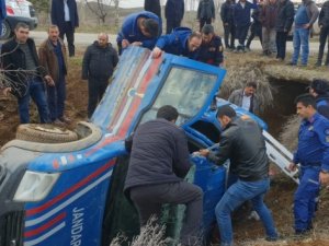 Askeri araç devrildi: 3 yaralı