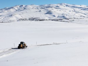 Van'da 160 yerleşim yeri ulaşıma kapandı