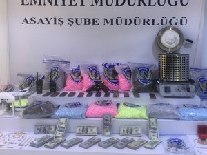 32 kilo altın çalan hırsızlık çetesi çökertildi
