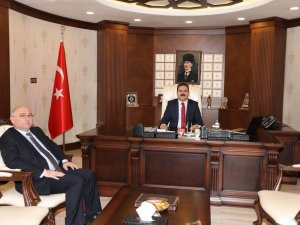 Çakar'dan Vali Akbıyık'a ziyaret
