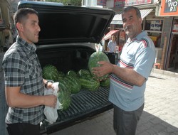 Üzümcü karpuzu yok satıyor