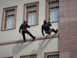 AFAD’tan okulda deprem ve yangın tatbikatı