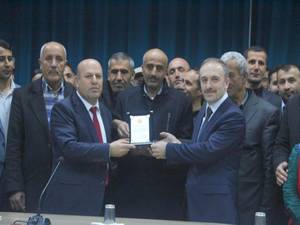 Başkan Er’den Başarılı Başkan Epcim’e plaket