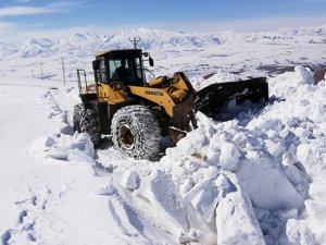 Başkakale'de kar kalınlığı 2 metreyi aştı!