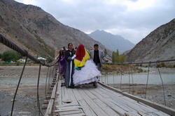 ASMA KÖPRÜDEN GELİN GEÇTİ