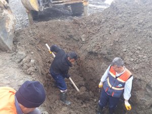 Hakkari’de su arıza çalışmaları devam ediyor
