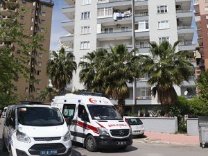 Kadın öğretmen evinde öldürülmüş halde bulundu