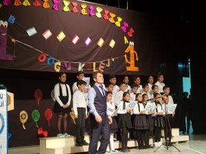 Hakkari Özel Doğu Kolejinden okuma bayramı şöleni