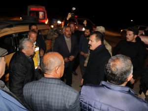 Vali Akbıyık, kaza yapanlarla yakından ilgilendi