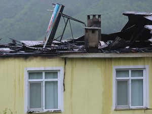 Bir eve yıldırım düştü...