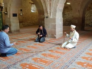 739 yıllık 1111 taneli tespih görenleri şaşırtıyor