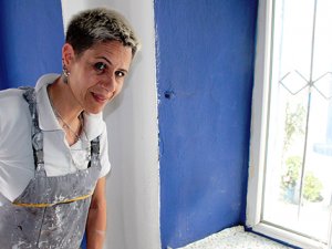 Üst düzey yöneticiliği bırakan kadın, boyacı oldu