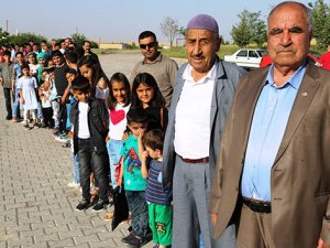 Bayramı 300 torunu ile kutladı...