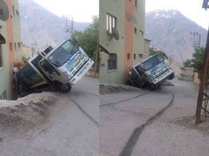 Belediye ekibi ölümden döndü