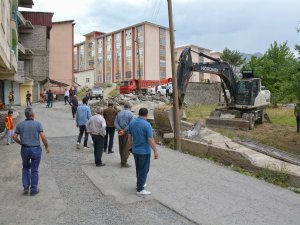 Dağgöl Mahallesindeki Virajlı Dar Yol Genişletildi