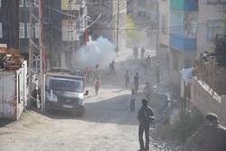 HAKKARİ DE YÜRÜYÜŞ SONRASI OLAYLAR ÇIKTI