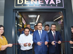 Hakkari'de teknoloji atölyesi açıldı