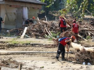 Kayıp 6 kişiyi arama çalışmaları sürüyor