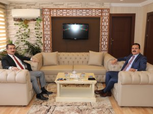 Vali Akbıyık'tan Başsavcı Çınar'a ziyaret