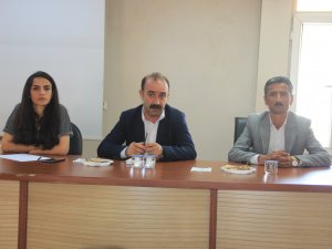 Hakkari belediyesi ilk muhtar toplantısını yaptı