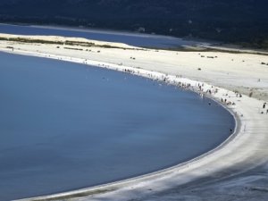 Salda Gölü bayramda 40 bin tatilci ağırladı