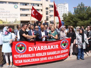 Şehit ve gazi ailelerinden kayyum atamasına destek