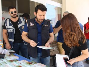 Hakkari'de öğrenciler terör konusunda bilgilendirildi