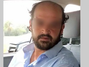 Doğum yapan eşini hastanede bıçakladı
