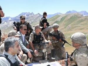 Vali Akbıyık Kıran operasyonunu denetledi
