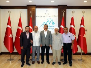 Şehit babası SafiTürk'ten Vali Akbıyık'a ziyaret