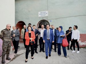 Vali Akbıyık. KSPK heyeti Çukurca' yı ziyaret etti