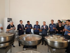 Cizre Emniyet Müdürlüğü aşure günü düzenledi