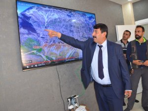 Mühendisler maden dağlara çıkarma yaptı