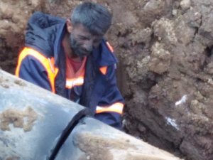 Hakkari’de 3 mahallenin içme suyu hattı arızalandı