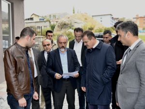 Vali Akbıyık, İŞGEM binasında incelemelerde bulundu
