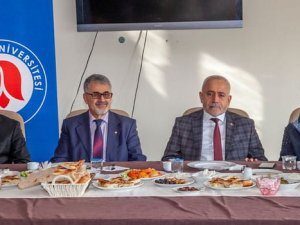Rektör Pakiş Basın ile bir araya geldi