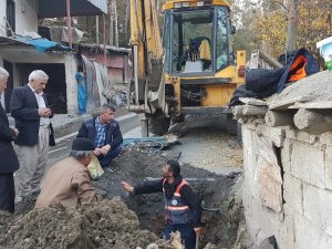 Evlerini su basan ailelerin mağduriyeti giderildi