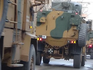 Irak sınırına askeri sevkiyat