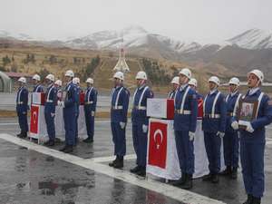 Hakkari'de 2 şehit için tören düzenlendi